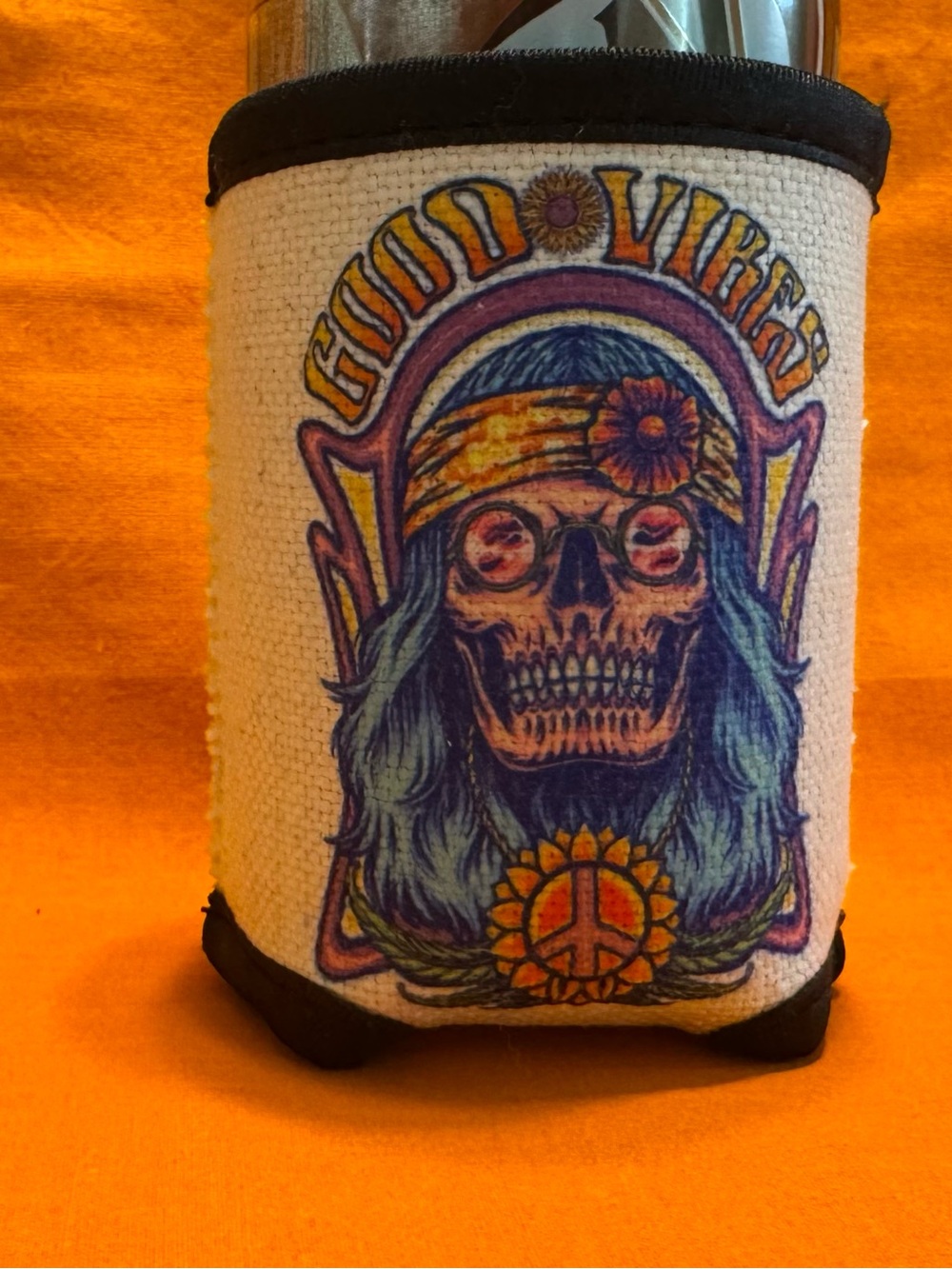 Good Vibes Skull Can Cooler — Multicolor